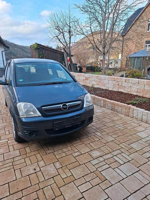 Blau Gebraucht 2006 Opel Meriva Van / Kleinbus | 3.000 € (Etwas zu teuer) - Bild 1/4