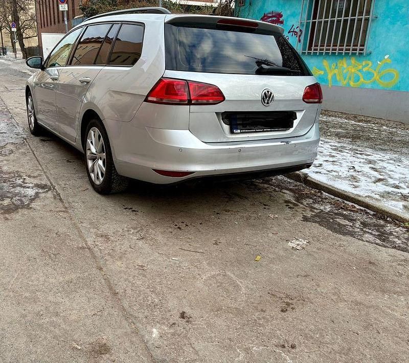 Gebraucht VW Golf VII Comfortline 110 PS (80 kW) 2015 Silber Kombi