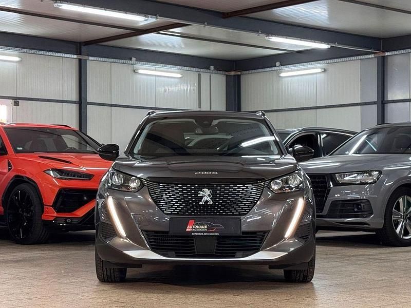 Gebraucht Peugeot 2008 Allure 131 PS (96 kW) 2022 Grau SUV