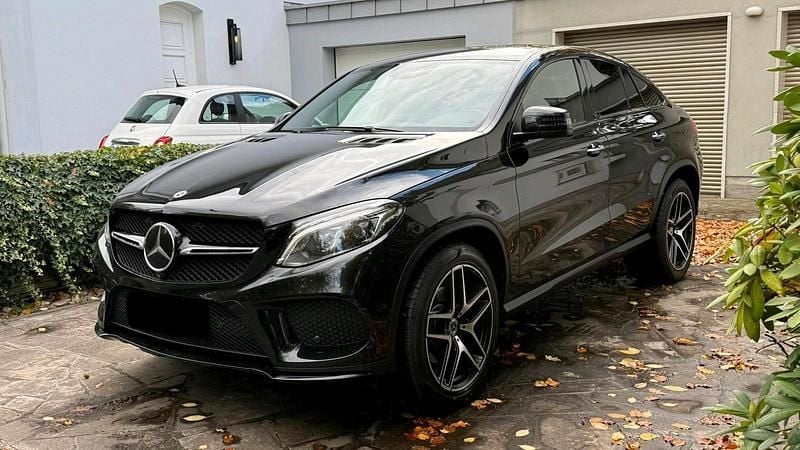 Schwarz Gebraucht 2018 Mercedes GLE350 AMG Coupé | 29.700 € (Superpreis) - Bild 1/4