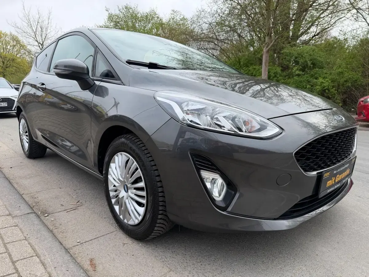 Gebraucht Ford Fiesta 71 PS (52 kW) 2018 Grau Kleinwagen