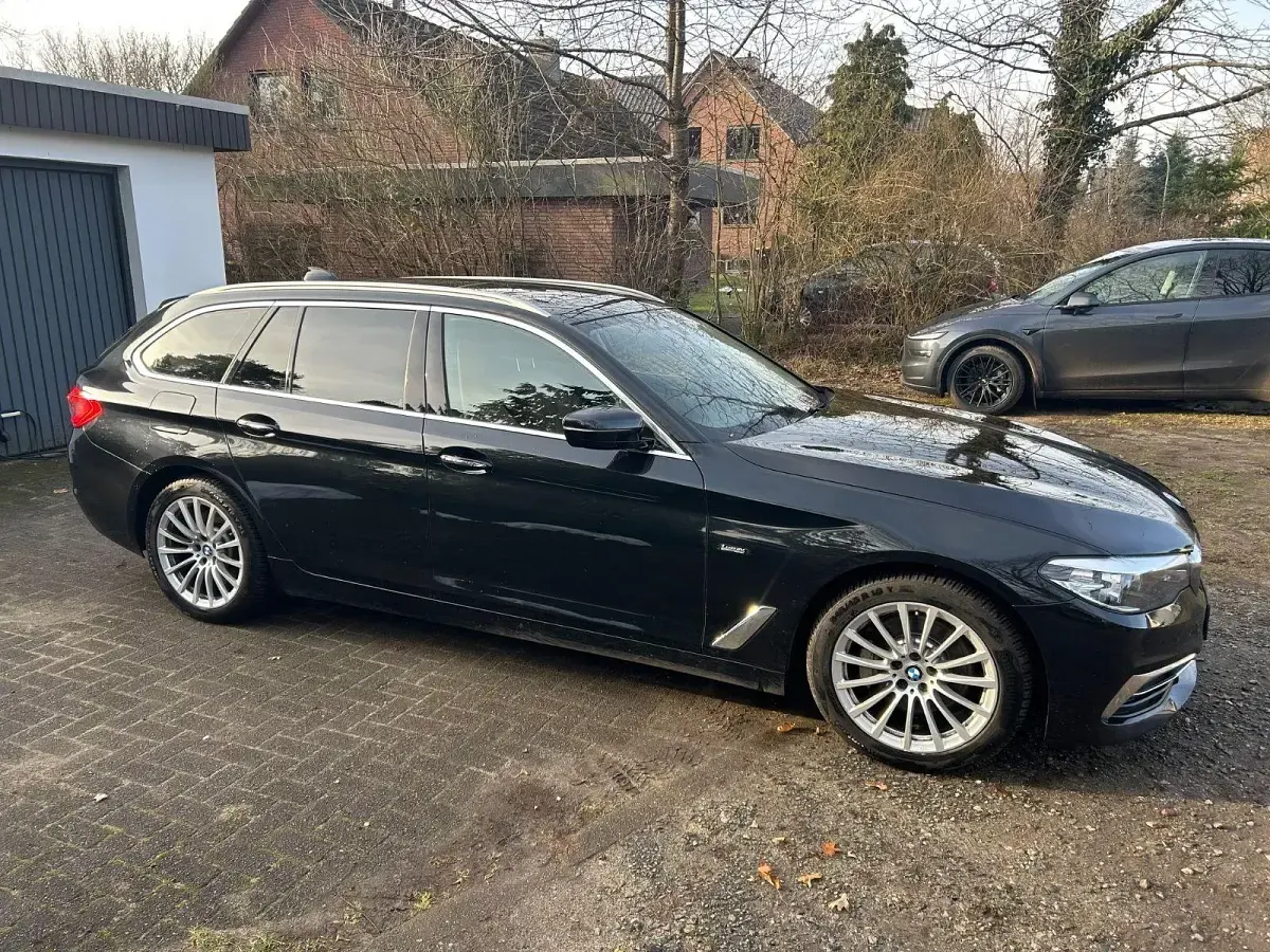 Używany BMW 530 265 KM (194 kW) 2017 Czarny Kombi