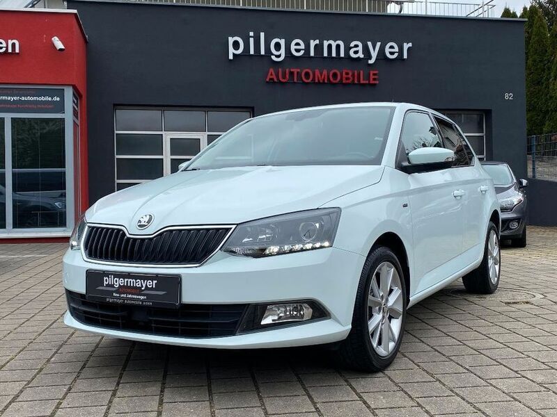 Weiß Gebraucht 2018 Skoda Fabia Clever Limousine | 9.999 € (Fairer Preis) - Bild 1/4