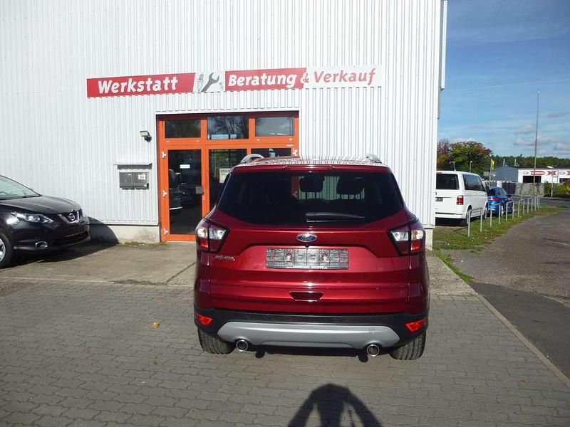 Gebraucht Ford Kuga Titanium 150 PS (110 kW) 2017 Rubyrotmetallic SUV