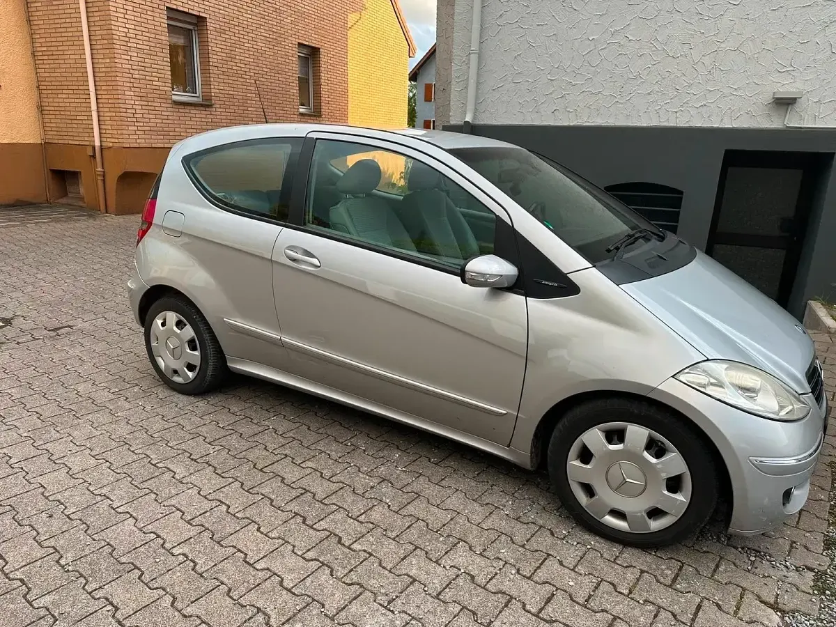 Gebraucht Mercedes A180 Elegance 109 PS (80 kW) 2006 Grau Kleinwagen