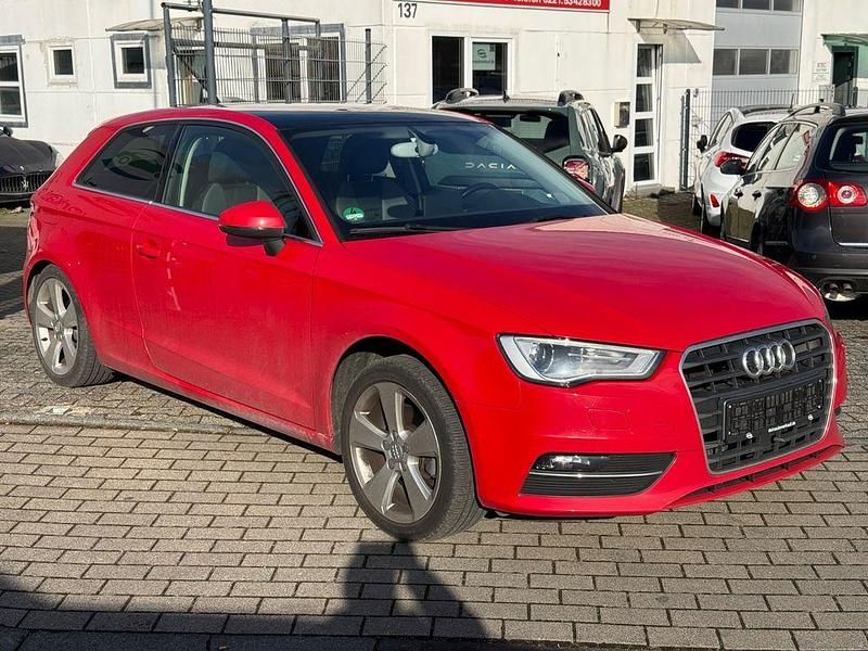 Gebraucht Audi A3 Ambition 125 PS (91 kW) 2014 Rot Kleinwagen