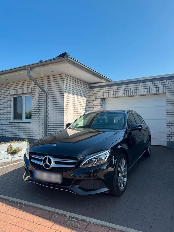 Schwarz Gebraucht 2015 Mercedes C220 Kombi | 17.000 € (Fairer Preis) - Bild 1/4