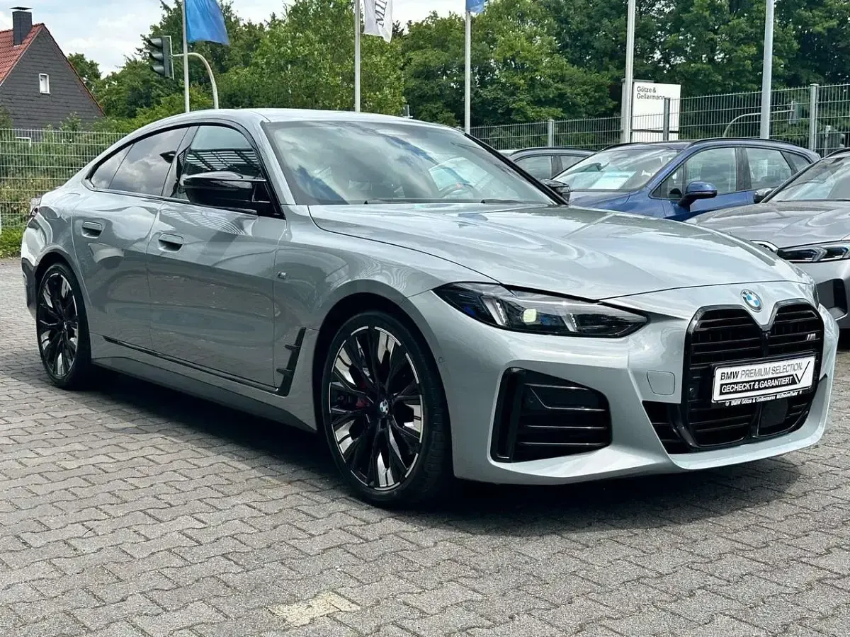 Gebraucht BMW M440 M Sport 374 PS (275 kW) 2025 Grau Limousine