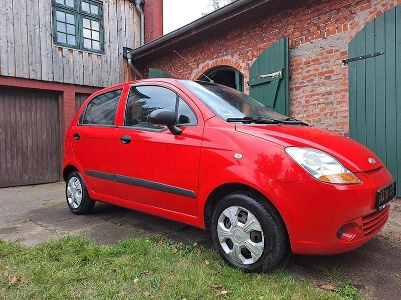 Gebraucht Chevrolet Matiz 52 PS (38 kW) 2009 Rot Kleinwagen
