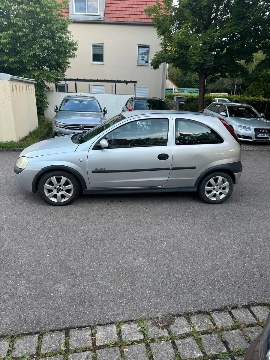 Gebraucht Opel Corsa 58 PS (42 kW) 2002 Silber Kleinwagen