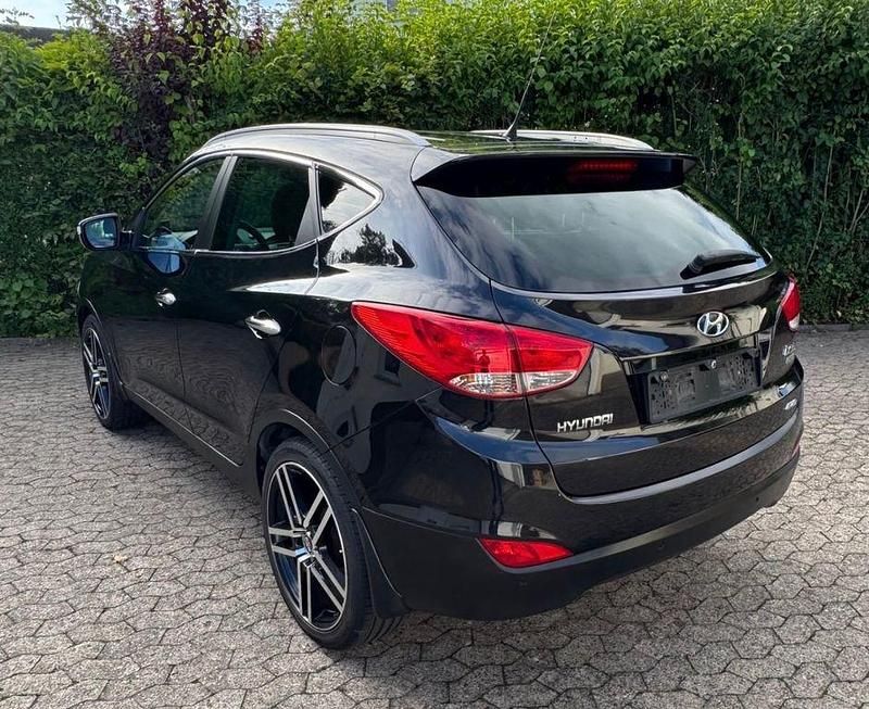 Gebraucht Hyundai Tucson 136 PS (100 kW) 2011 Schwarz SUV