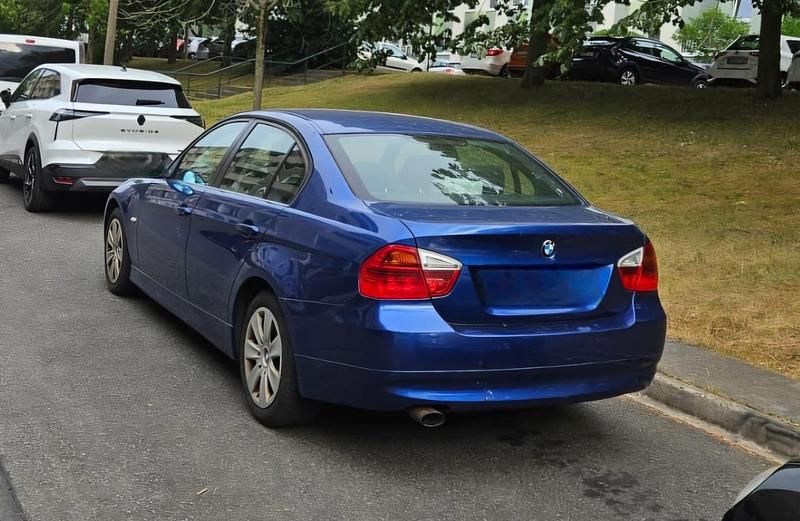 Blau Gebraucht 2007 BMW 318 Limousine | 3.500 € (Guter Preis) - Bild 1/4