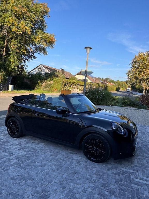Schwarz Gebraucht 2023 Mini Cooper S Cabriolet Cabrio | 31.450 € (Fairer Preis) - Bild 1/4
