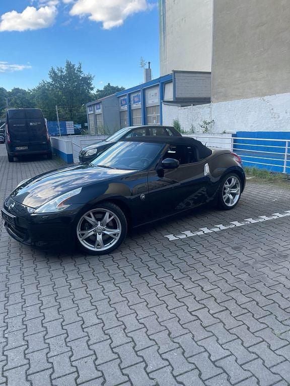 Schwarz Gebraucht 2010 Nissan 370Z Cabrio | 21.999 € (Fairer Preis) - Bild 1/4