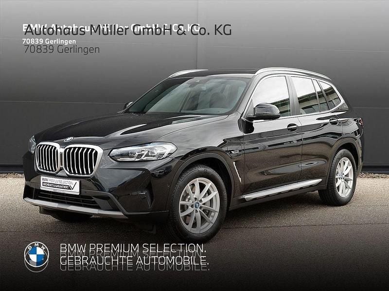 Saphirschwarz (metallic) Gebraucht 2022 BMW X3 Sport Line SUV | 40.520 € (Superpreis) - Bild 1/4