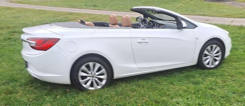Gebraucht Opel Cascada Innovation 120 PS (88 kW) 2015 Weiß Cabrio