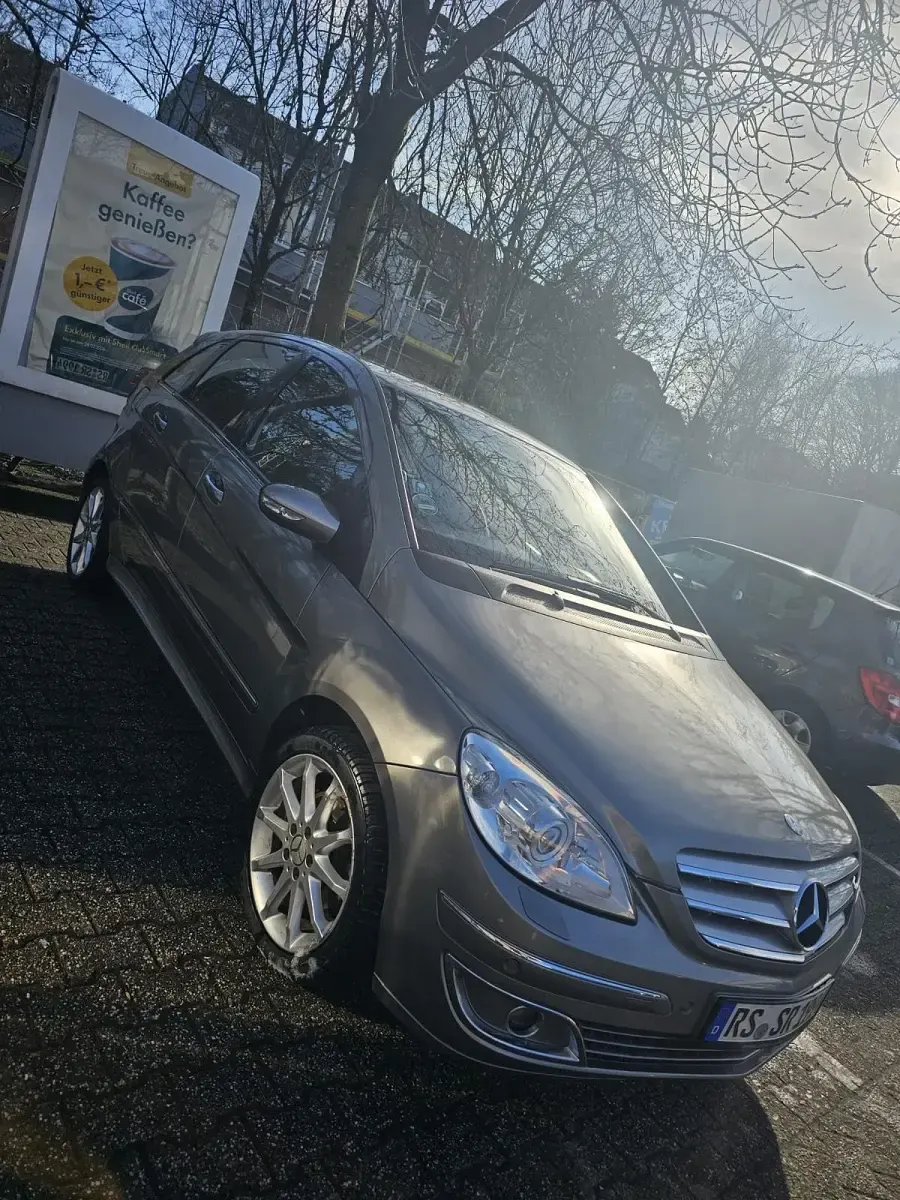 Gebraucht Mercedes B200 193 PS (141 kW) 2005 Grau Van / Kleinbus