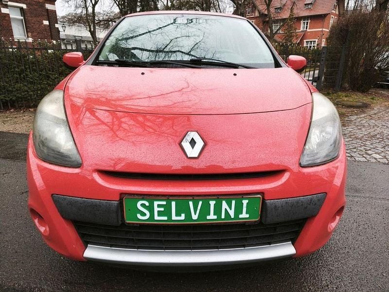 Gebraucht Renault Clio III Dynamique 101 PS (74 kW) 2011 Rot Limousine