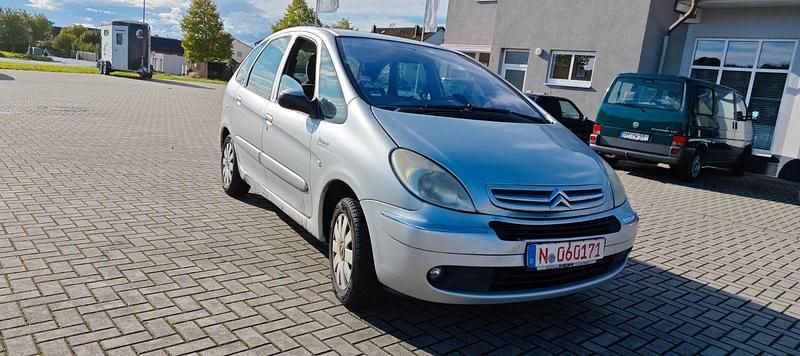 Grau Gebraucht 2008 Citroën Xsara Picasso Comfort Van / Kleinbus | 450 € - Bild 1/4