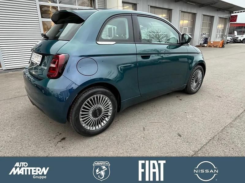 Neu Fiat 500 48 PS (35 kW) 2025 Grün Limousine