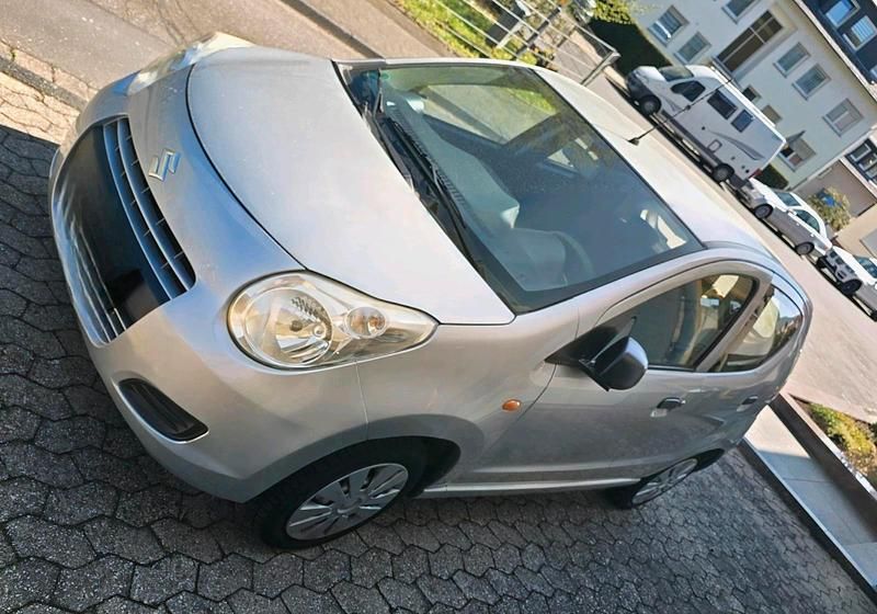 Gebraucht Suzuki Alto 68 PS (50 kW) 2014 Silber Kleinwagen