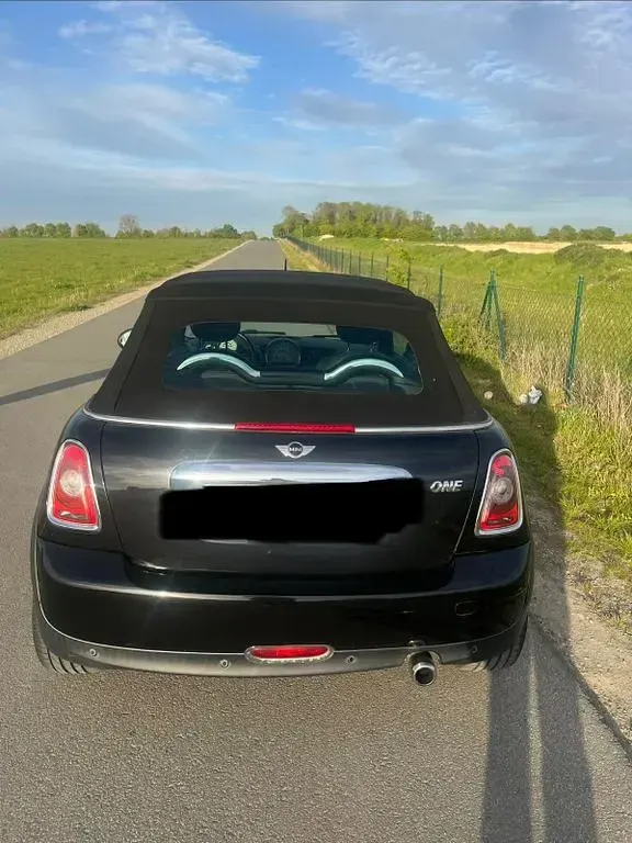 Second-hand Mini One Cabriolet 98 CP (72 kW) 2010 Negru Cabrio