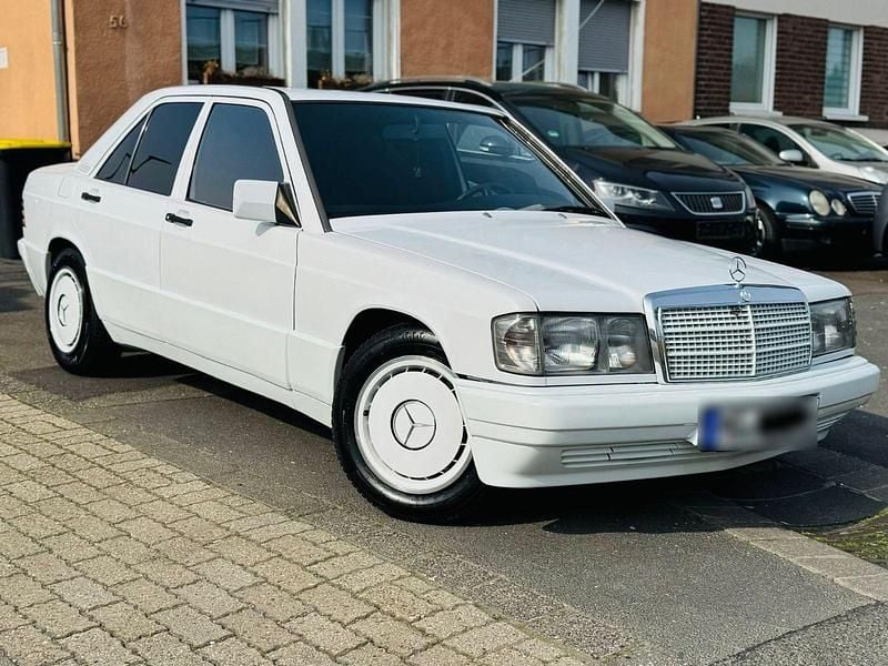Gebraucht Mercedes 190 160 PS (117 kW) 1990 Weiß Limousine