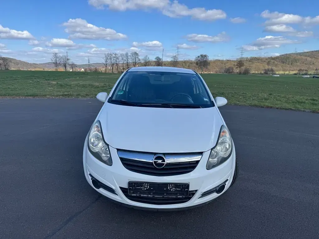 Gebraucht Opel Corsa 101 PS (74 kW) 2010 Weiß Kleinwagen