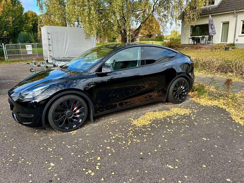 Gebraucht Tesla Model Y Performance 392 kW (534 PS) 2023 Schwarz SUV