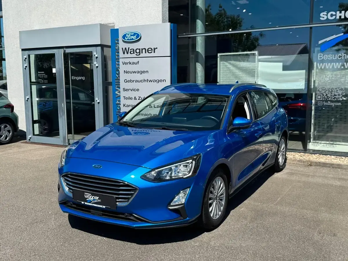Gebraucht Ford Focus Titanium 125 PS (91 kW) 2020 Blau Kombi