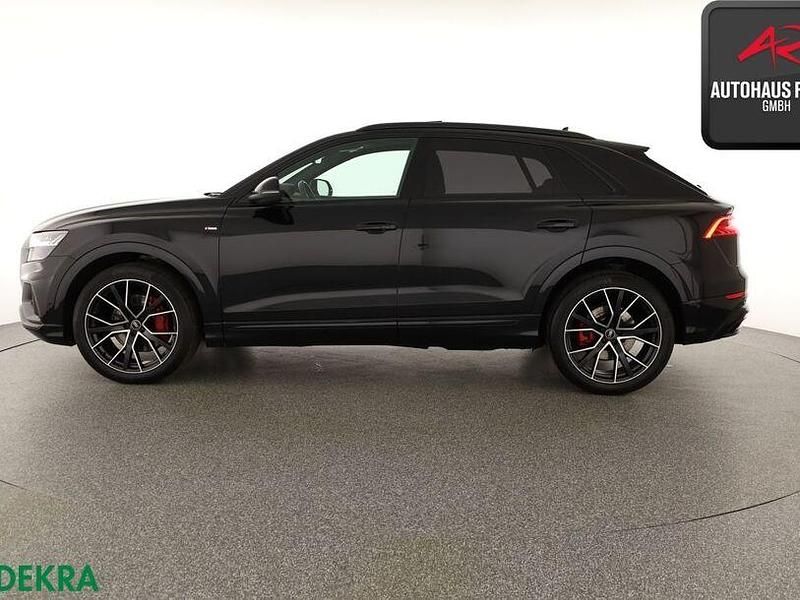 Gebraucht Audi Q8 S-Line 286 PS (210 kW) 2021 Orcaschwarz SUV
