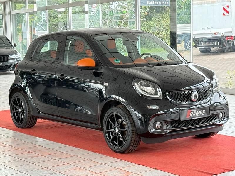 Schwarz Gebraucht 2014 Smart ForFour Passion Limousine | 6.950 € (Fairer Preis) - Bild 1/4