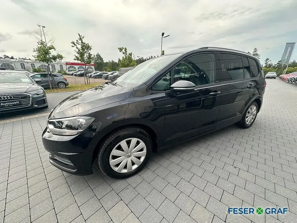 Gebraucht VW Touran Comfortline 150 PS (110 kW) 2021 Schwarz Van / Kleinbus