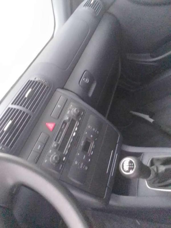 Gebraucht Audi A3 Attraction 102 PS (75 kW) 2002 Silber Limousine