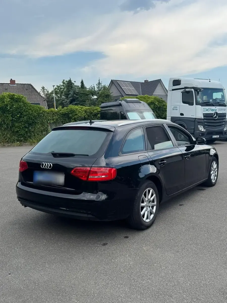 Gebraucht Audi A4 150 PS (110 kW) 2015 Schwarz Kombi
