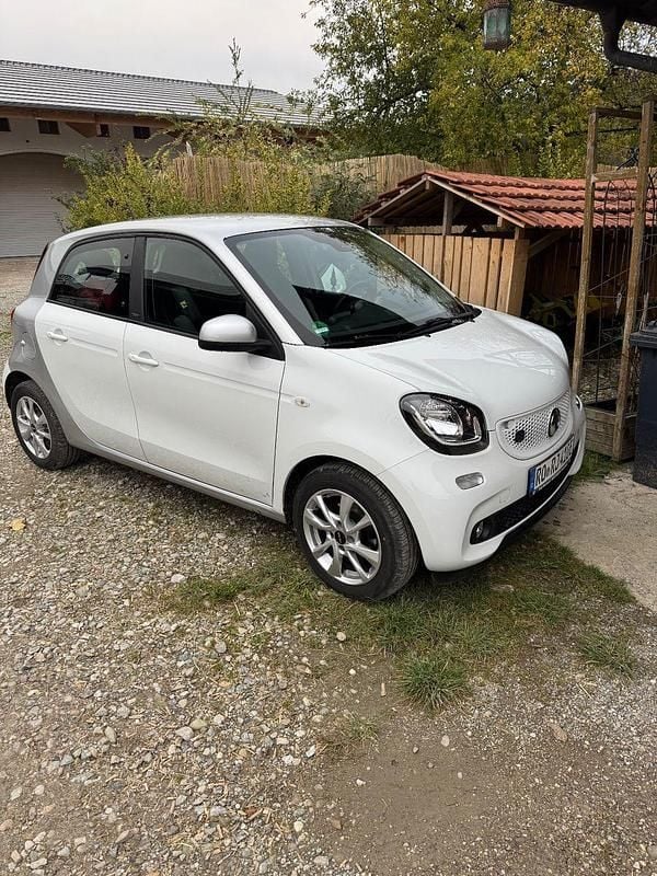 Gebraucht Smart ForFour Electric Drive 60 kW (82 PS) 2018 Weiß Kleinwagen