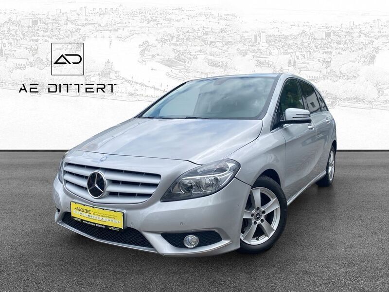 Silber Gebraucht 2012 Mercedes B200 Van / Kleinbus | 12.990 € (Fairer Preis) - Bild 1/4