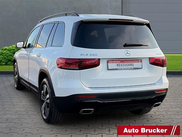 Gebraucht Mercedes GLB250 224 PS (164 kW) 2021 Weiss SUV