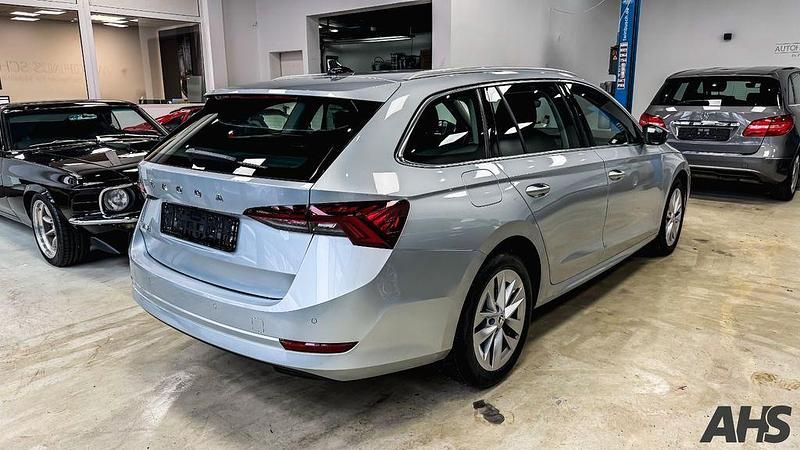 Gebraucht Skoda Octavia Style 150 PS (110 kW) 2023 Silber Limousine