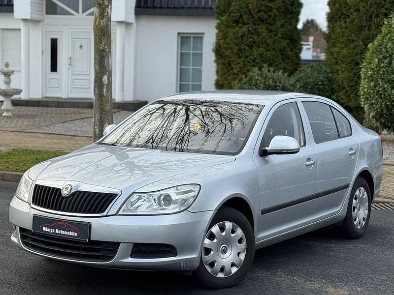 Usata Skoda Octavia Active 80 CV (58 kW) 2012 Argento Berlina
