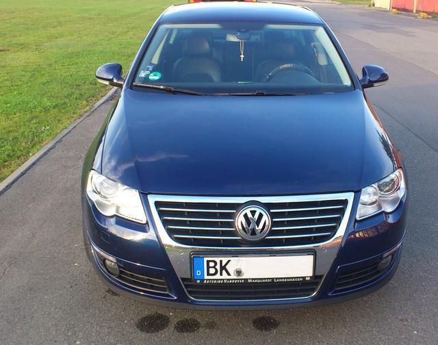 Blau metallic Gebraucht 2006 VW Passat Limousine | 10.500 € - Bild 1/4