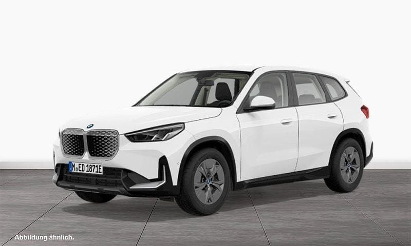 Weiß Gebraucht 2023 BMW iX1 Performance SUV | 37.490 € (Fairer Preis) - Bild 1/3
