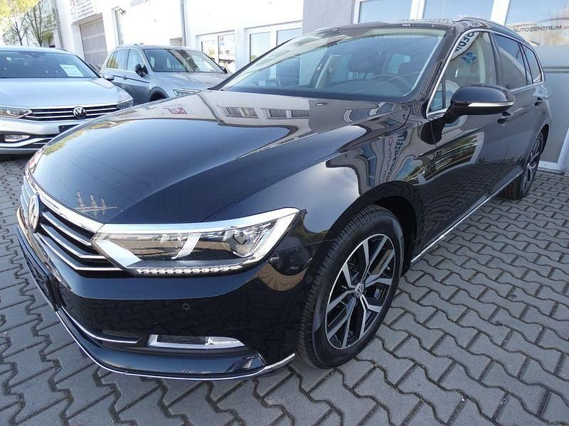 Gebraucht VW Passat Highline 150 PS (110 kW) 2017 Schwarz Kombi