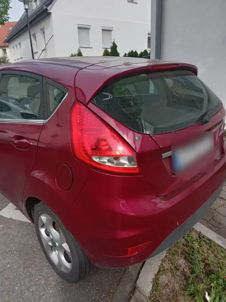 Usata Ford Fiesta 2011 Rosso Utilitaria