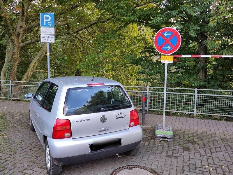 Grau Gebraucht 2002 VW Lupo Basis Kleinwagen | 1.100 € (Fairer Preis) - Bild 1/4