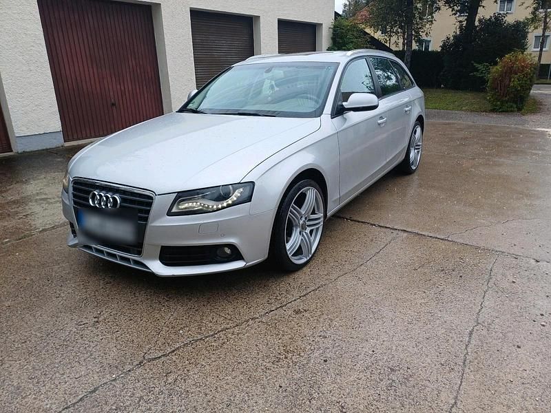 Silber Gebraucht 2010 Audi A4 Kombi | 7.800 € (Teuer) - Bild 1/4