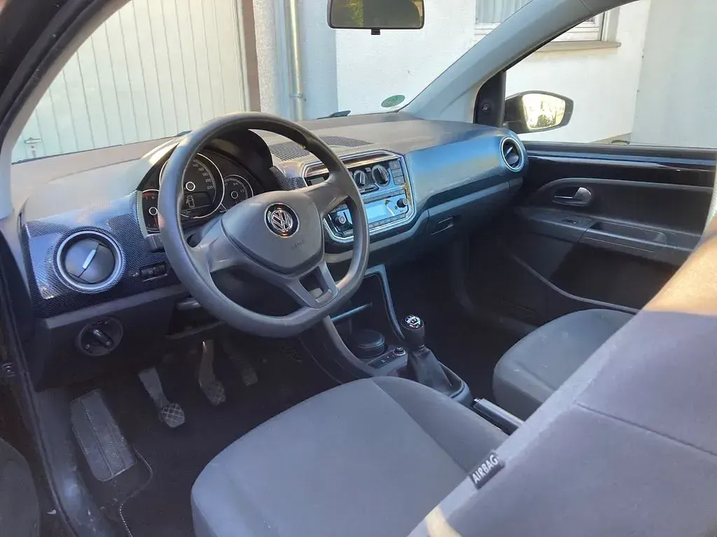 Second-hand VW up! 60 CP (44 kW) 2016 Negru Hatchback