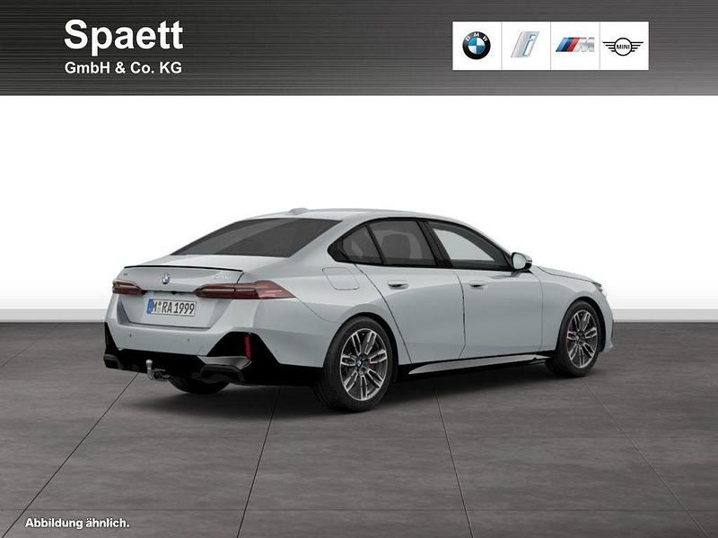 Neu BMW 520 M Sport 197 PS (144 kW) 2025 Grau Limousine
