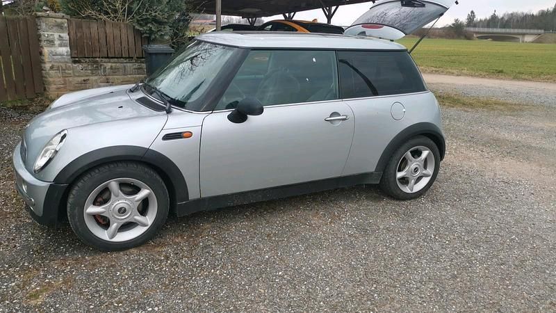 Silber Gebraucht 2004 Mini ONE Kleinwagen | 1.600 € (Superpreis) - Bild 1/4