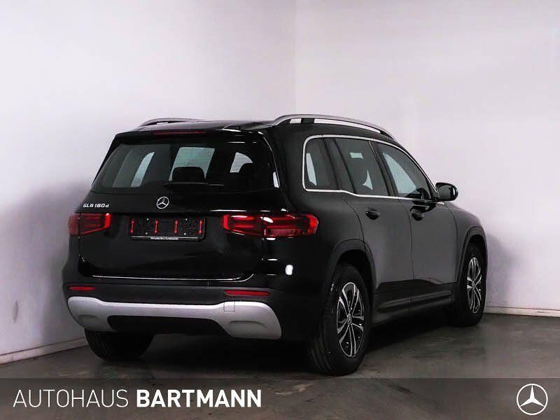 Gebraucht Mercedes GLB180 Advanced 116 PS (85 kW) 2024 Lack kosmosschwarz SUV